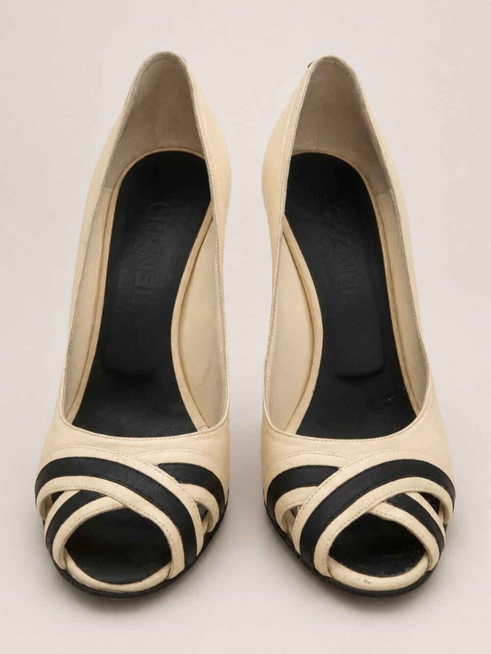 Vintage Chanel Two-Tone Cream White Black Peep-Toe Pumps IT 39 us size 8.5 rare